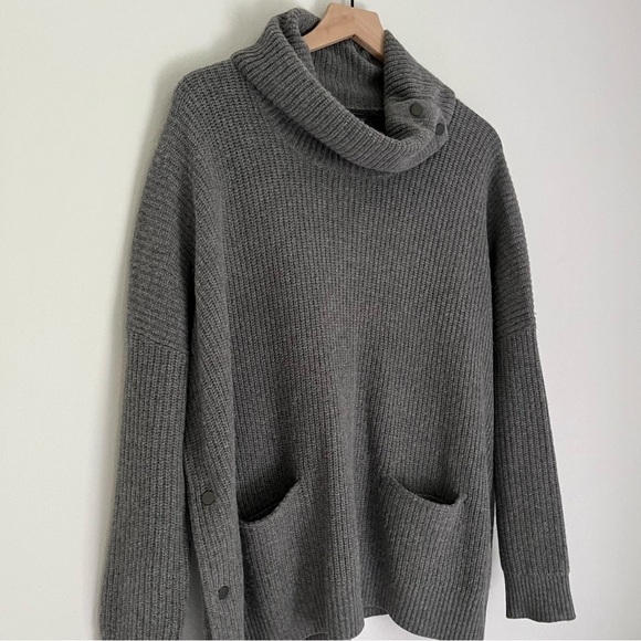 Vince Wool and Yak Turtleneck Sweater with Pockets in Grey Women’s Size Small - Picture 8 of 13
